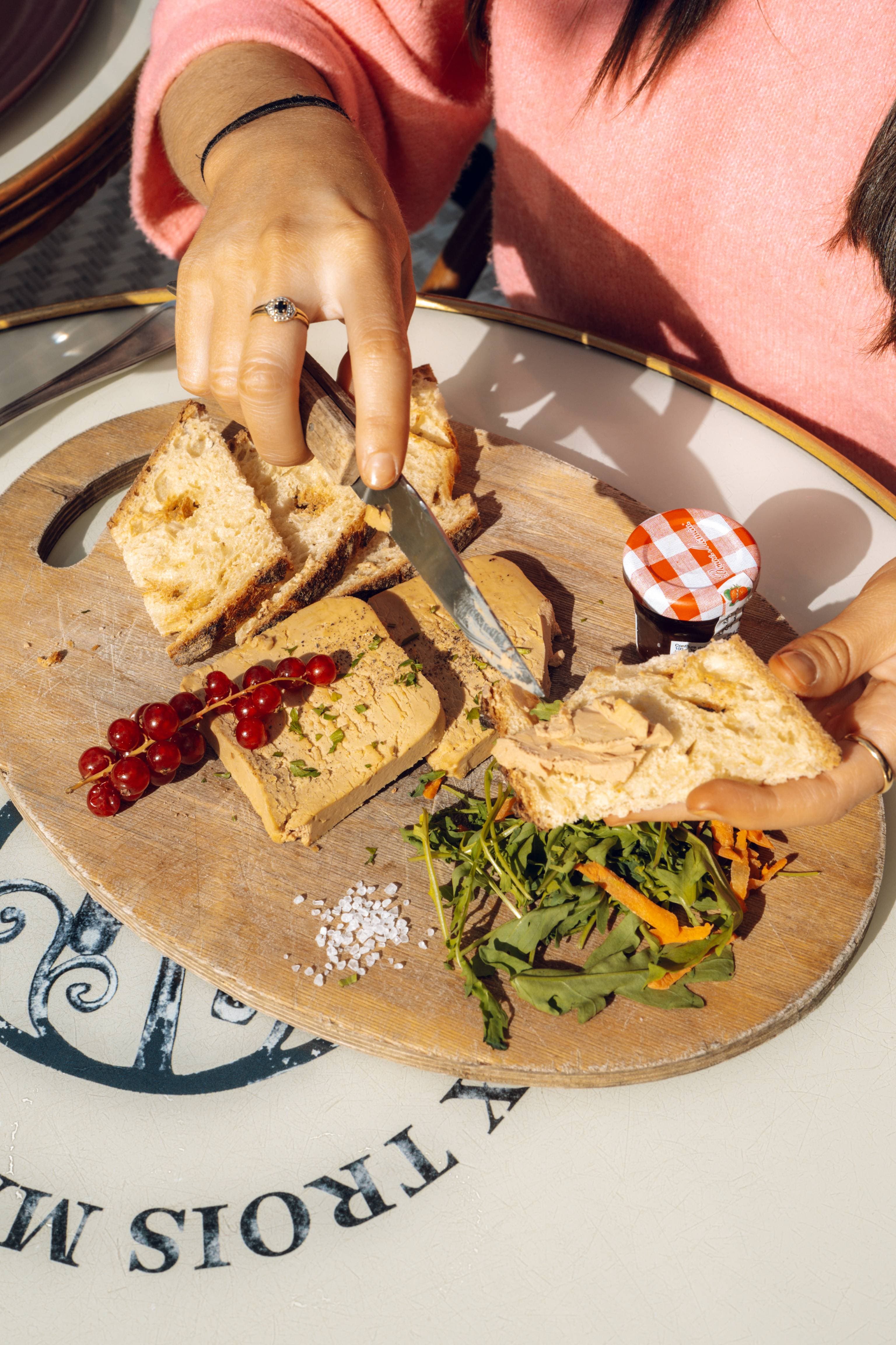 Mise en place soignée des tables