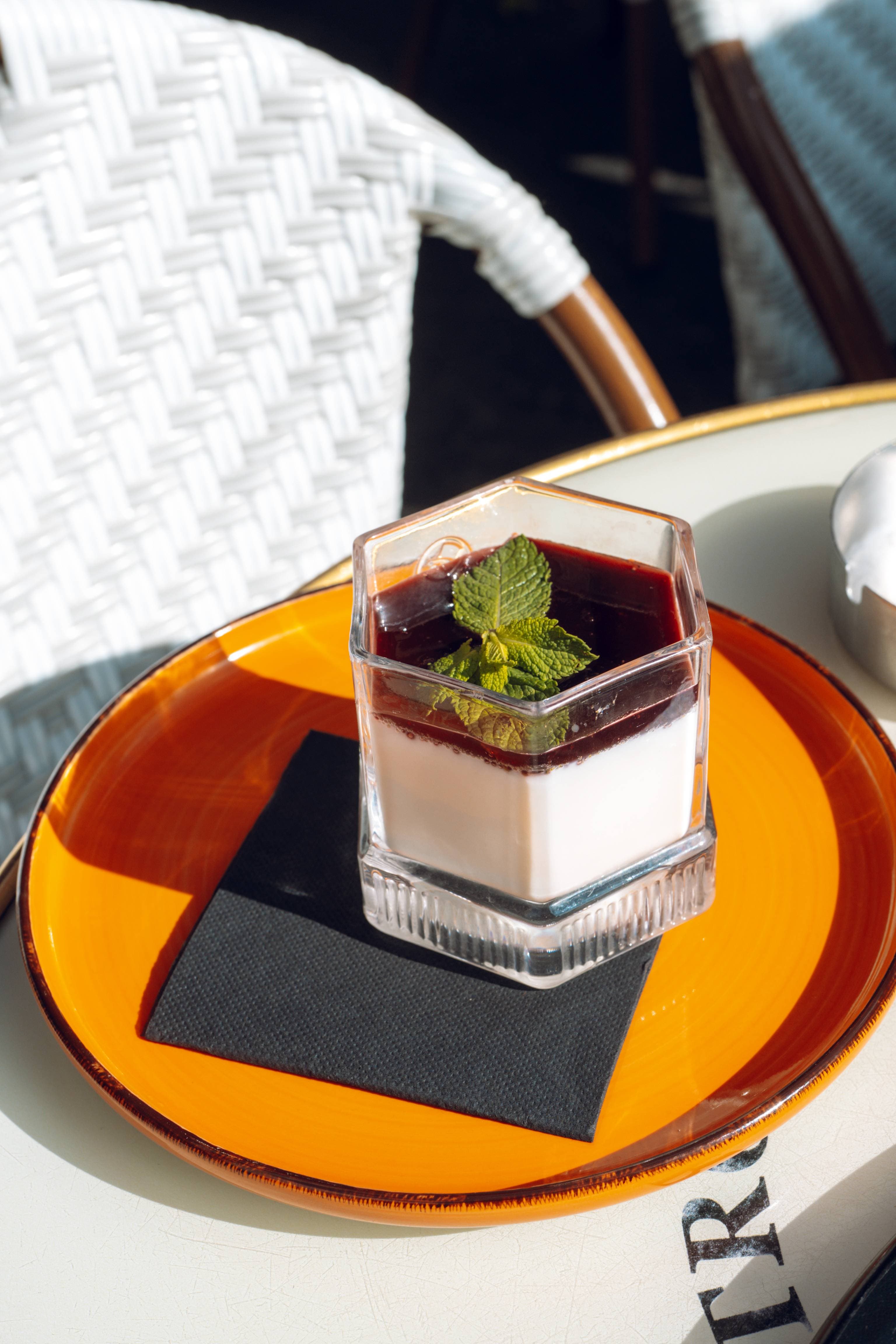 Dessert aux fruits rouges